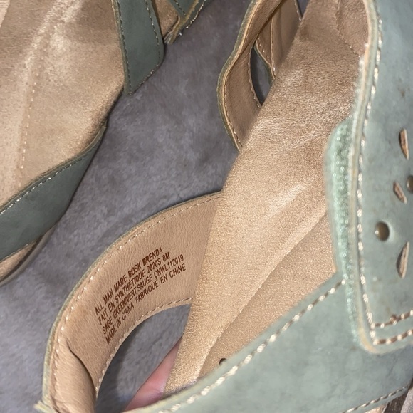 0704 Earth Green Sandals Comfortable Slip-On Design - Picture 7 of 10